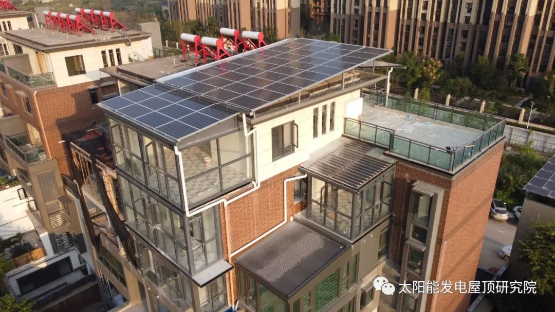 真實案例2 ┃ 屋頂光伏面對面  看看家庭戶用系統發電有多少