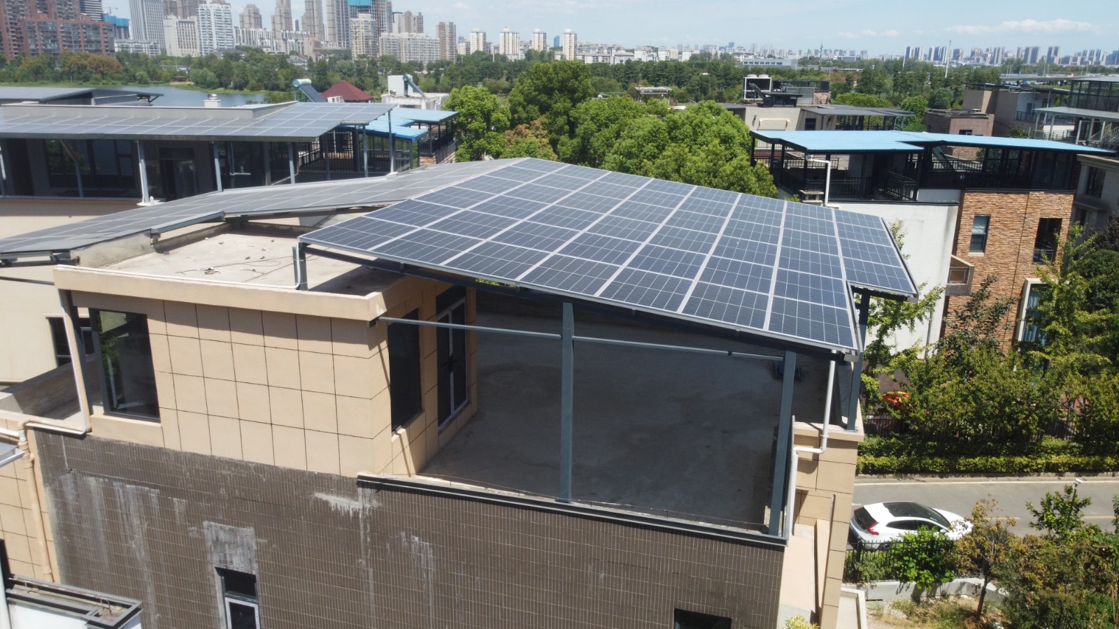 光伏只有過渡技術(shù)，沒有終極技術(shù)