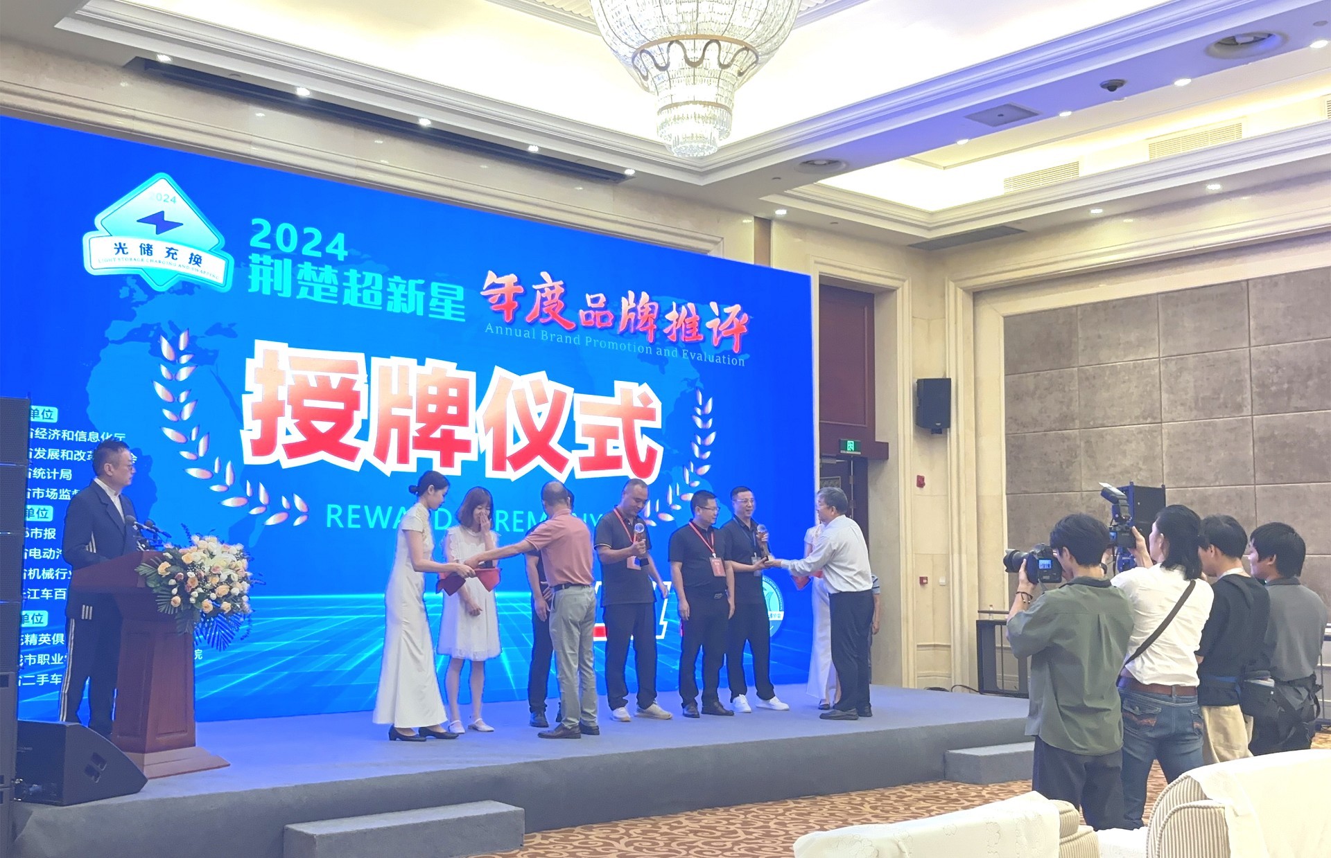 光伏電站_家用太陽能光伏發電_光伏發電代理加盟 光伏電站_家用太陽能光伏發電_光伏發電代理加盟